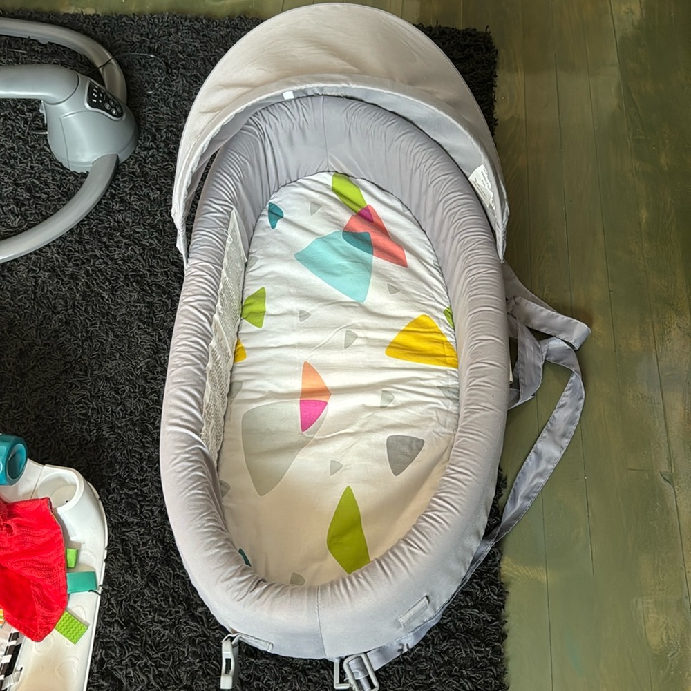 Lulyboo Indoor/Outdoor Cuddle & Play Lounge